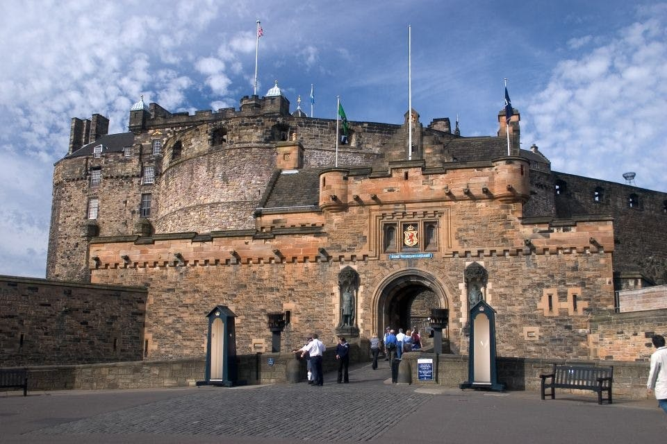 Edinburgh Castle: Entry Ticket + Guided Tour - Photo 1 of 8